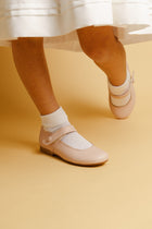 Sapatos menina/ pele rosa
